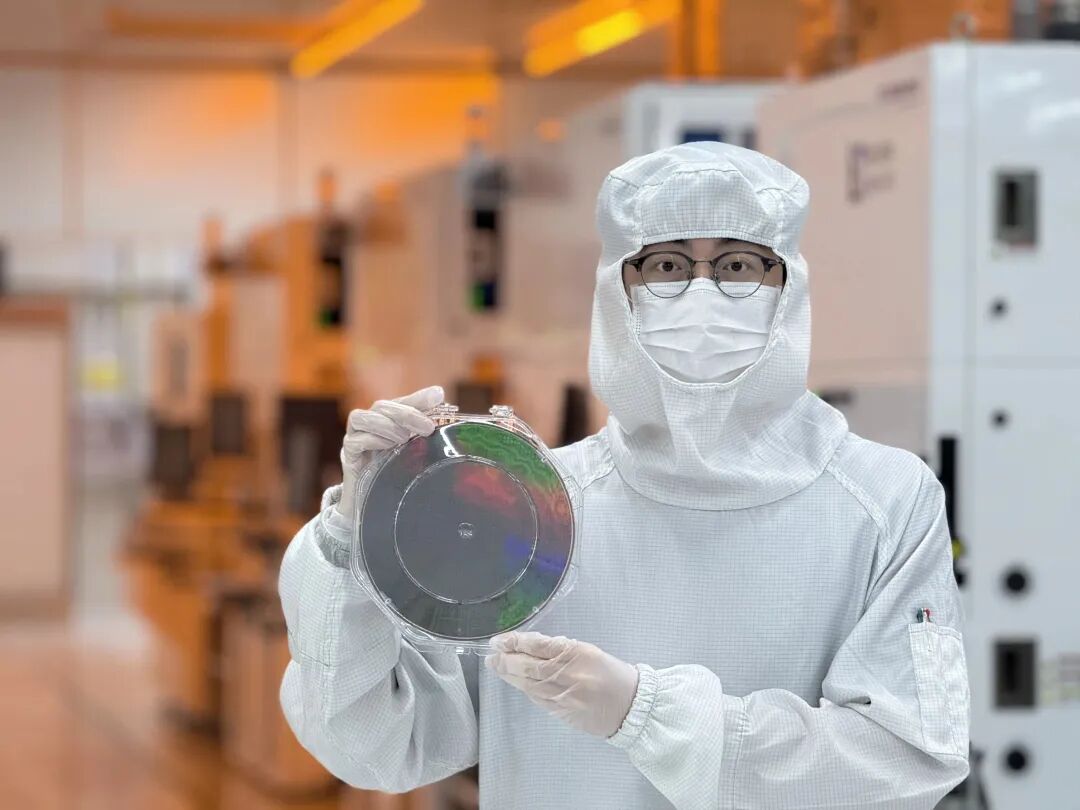 星钥半导体超十亿元融资：8英寸硅基GaN MicroLED能否破解全彩化量产难题？