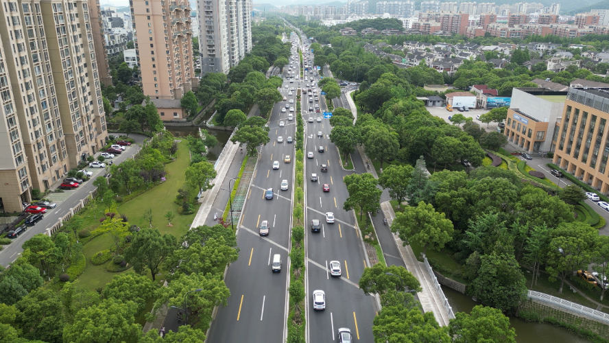 云通数达完成4000万元B轮融资：AI信控智能体能否让城市绿波从辅助决策走向自动执行？