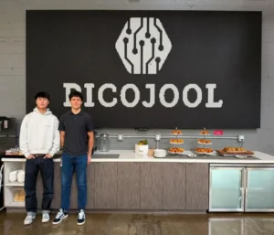 PicoJool 完成 2750 万美元 A 轮：AI 集群互连瓶颈下，VCSEL 光连接能否替代铜线？