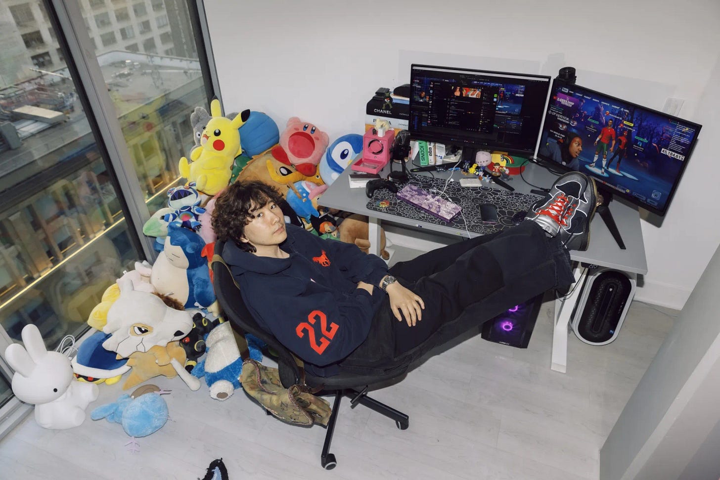 Anthony Fujiwara，Fuji Digital Media 的创始人，去年通过剪辑赚了约 770 万美元